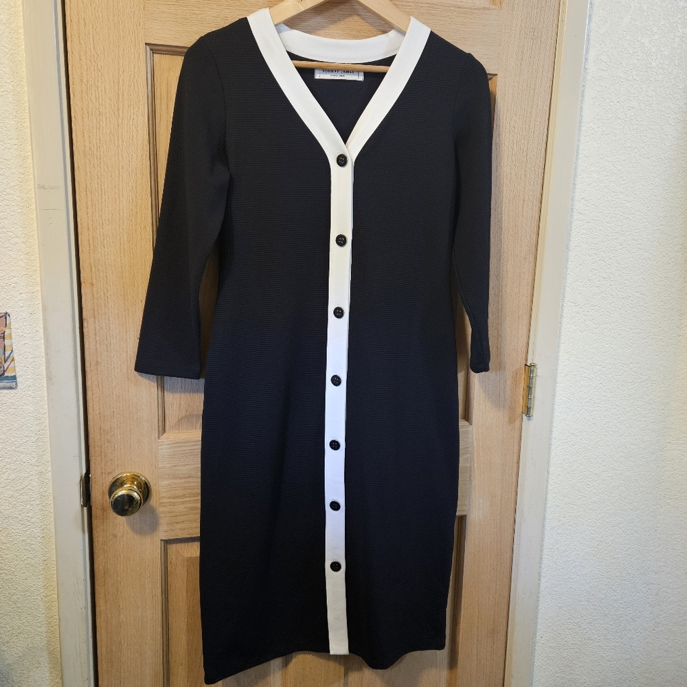 Small Sonnet James Waffle Knit Texture Black and White Button-Down Dress
